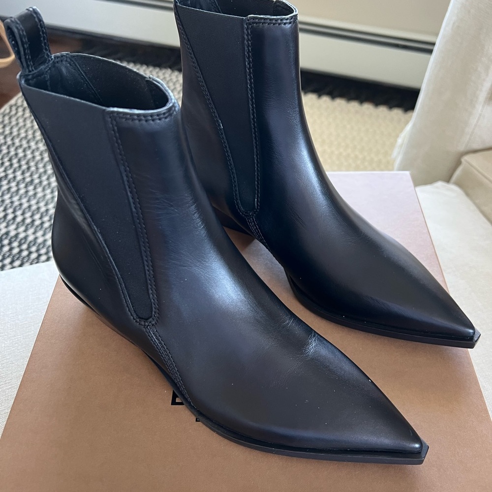 Burberry Grampian ( Ankle Chelsea boot)